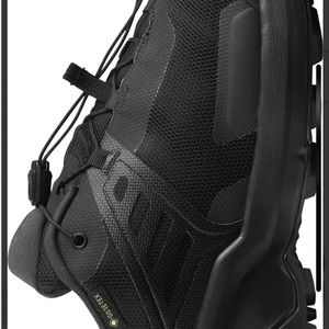 Saloman X-Raise Gore-Tex trail shoes .